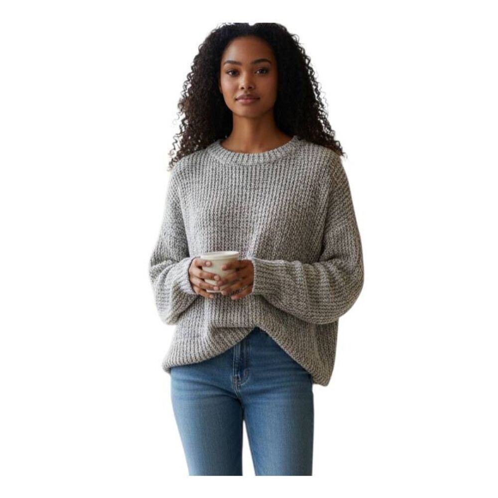 WINDSOR CREAM/GRAY SWEATER SZ.M/L EUC.